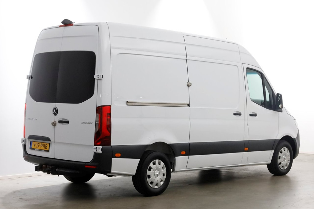 Mercedes-Benz Sprinter 319 CDI 3.0 V6 190pk E6 L2H2 7G Automaat LED/Camera/Trekhaak 3500kg 02-2019 2