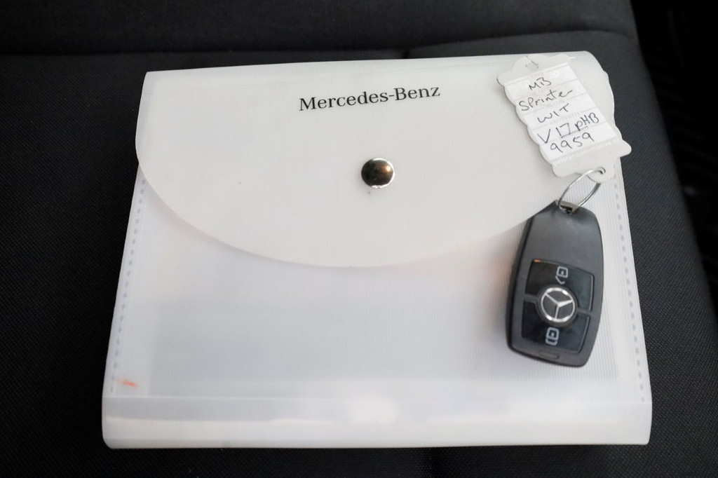 Mercedes-Benz Sprinter 319 CDI 3.0 V6 190pk E6 L2H2 7G Automaat LED/Camera/Trekhaak 3500kg 02-2019 6