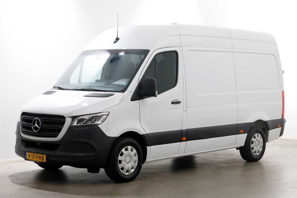 Mercedes-Benz Sprinter 319 CDI 3.0 V6 190pk E6 L2H2 7G Automaat LED/Camera/Trekhaak 3500kg 02-2019 8