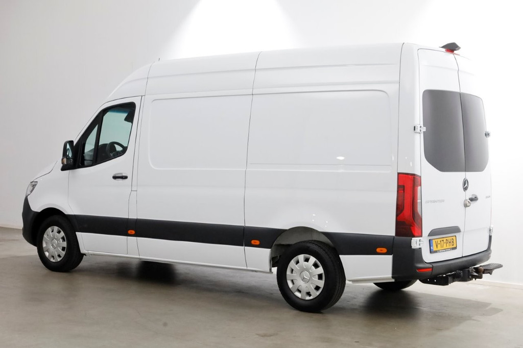 Mercedes-Benz Sprinter 319 CDI 3.0 V6 190pk E6 L2H2 7G Automaat LED/Camera/Trekhaak 3500kg 02-2019 9