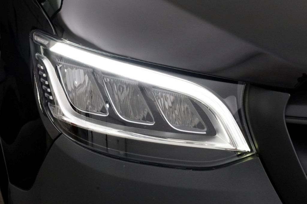 Mercedes-Benz Sprinter 319 CDI 3.0 V6 190pk L2H2 7G Automaat LED/Inrichting/Trekhaak 3500kg 07-2019 15