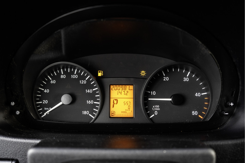 Mercedes-Benz Sprinter 319 CDI 3.0 V6 L2H2 | Automaat | Inrichting | PDC | Camera | Cruise | Airco 20