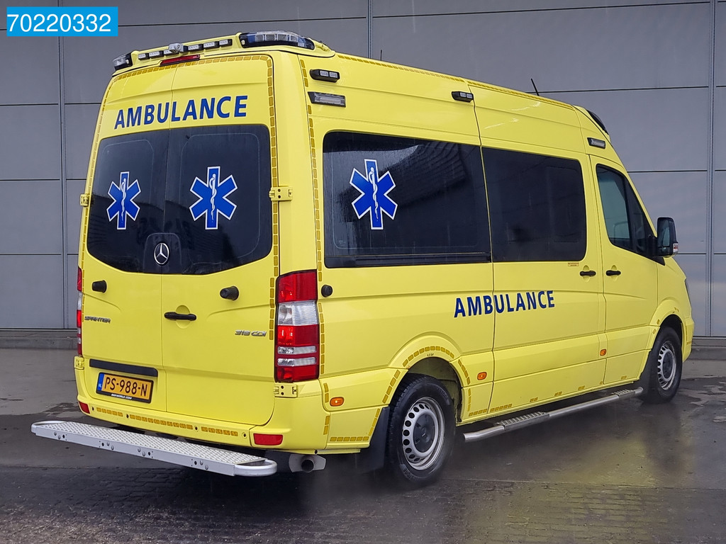 Mercedes-Benz Sprinter 319 CDI Automaat Euro6 Complete NL Ambulance Brancard Ziekenwagen Rettungswagen Krankenwagen Airco Cruise control 8