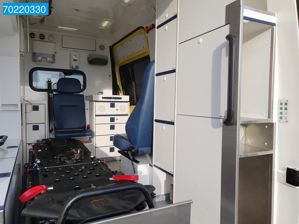 Mercedes-Benz Sprinter 319 CDI Automaat Euro6 Complete NL Ambulance Brancard Ziekenwagen Rettungswagen Krankenwagen Airco Cruise control 9