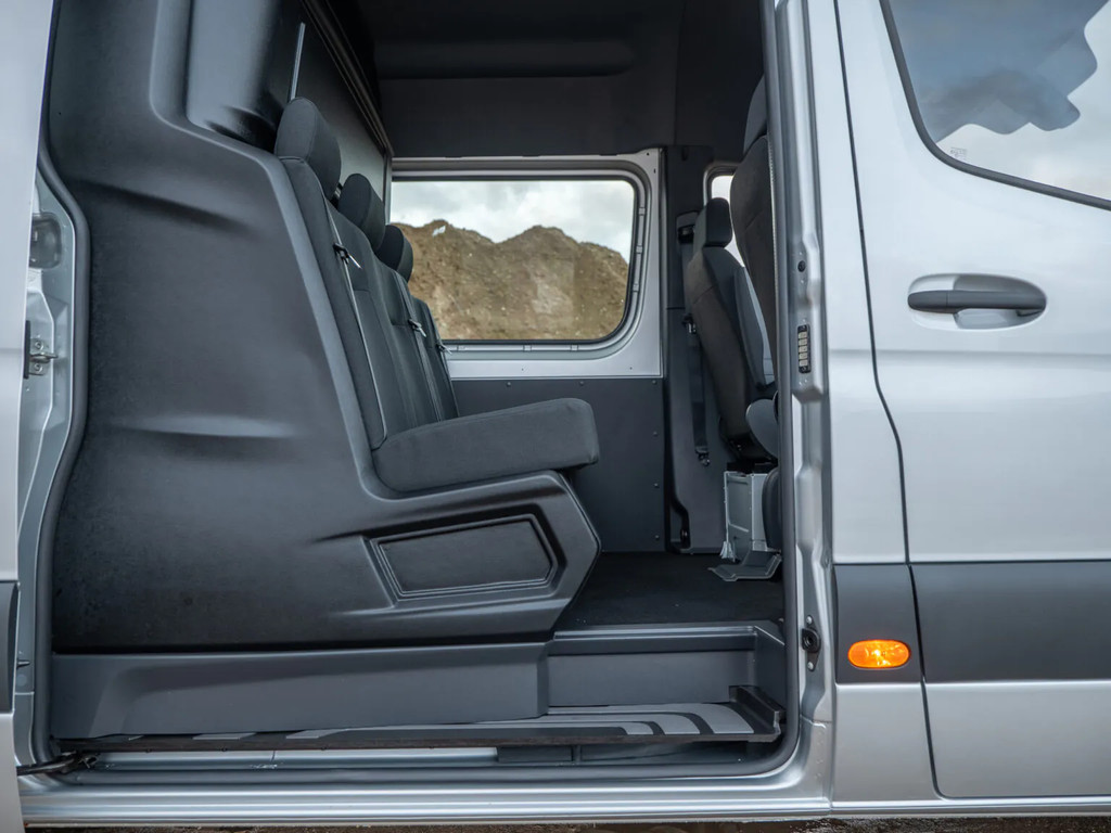 Mercedes-Benz Sprinter 319 CDI L2H1 Elec. Schuifdeur | 360° Camera | DIStronic | LED | Betimmering 10