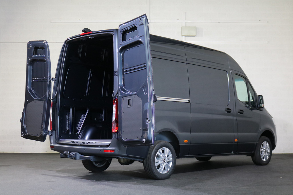 Mercedes-Benz Sprinter 319 CDI L2 H2 Airco Navigatie 3.5T Trekhaak Camera Adap. Cruise 13