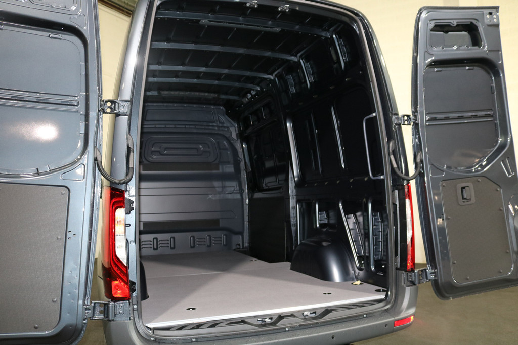 Mercedes-Benz Sprinter 319 CDI L2 H2 Airco Navigatie 3.5T Trekhaak Camera Adap. Cruise 14