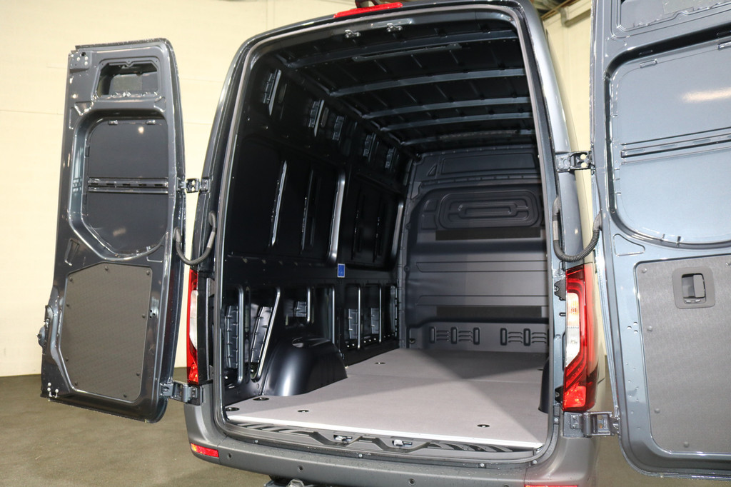 Mercedes-Benz Sprinter 319 CDI L2 H2 Airco Navigatie 3.5T Trekhaak Camera Adap. Cruise 16