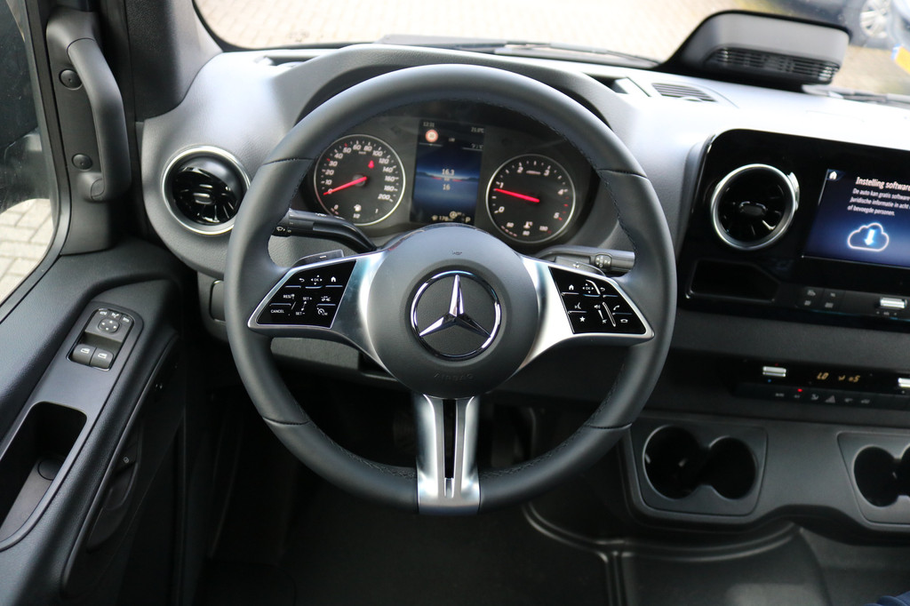 Mercedes-Benz Sprinter 319 CDI L2 H2 Airco Navigatie 3.5T Trekhaak Camera Adap. Cruise 18
