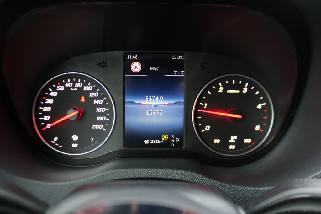 Mercedes-Benz Sprinter 319 CDI L2 H2 Automaat Navigatie Leer 360 Camera 3.5T Trekhaak 17