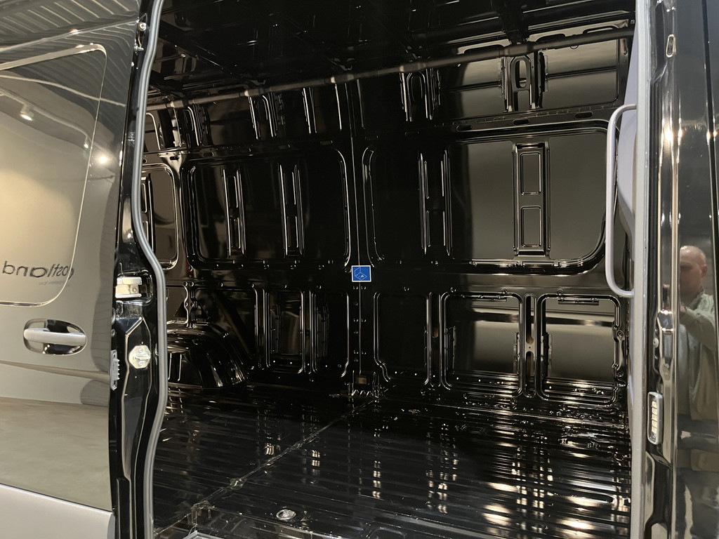 Mercedes-Benz Sprinter 319 CDI L3H2 RWD Automaat / 3.500 KG Trekgewicht / Euro 6 / LED / Airco / CarPlay / Cruise Control Adap. / Camera / Navigatie / 172 KM !!! 21