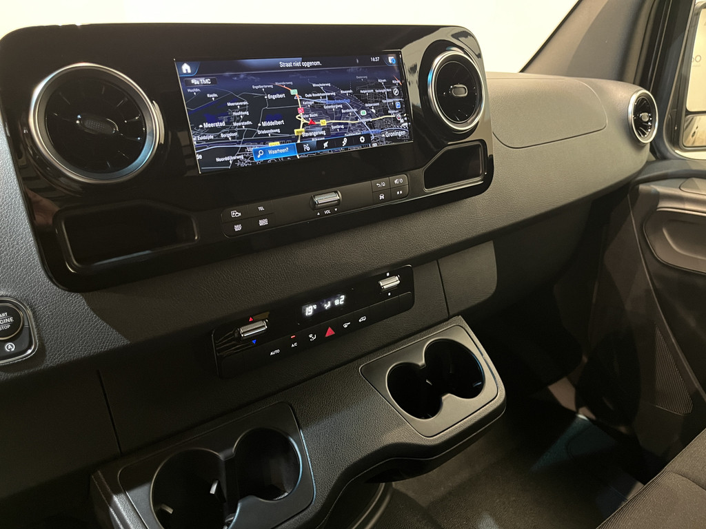 Mercedes-Benz Sprinter 319 CDI L3H2 RWD Automaat / 3.500 KG Trekgewicht / Euro 6 / LED / Airco / CarPlay / Cruise Control Adap. / Camera / Navigatie / 172 KM !!! 7
