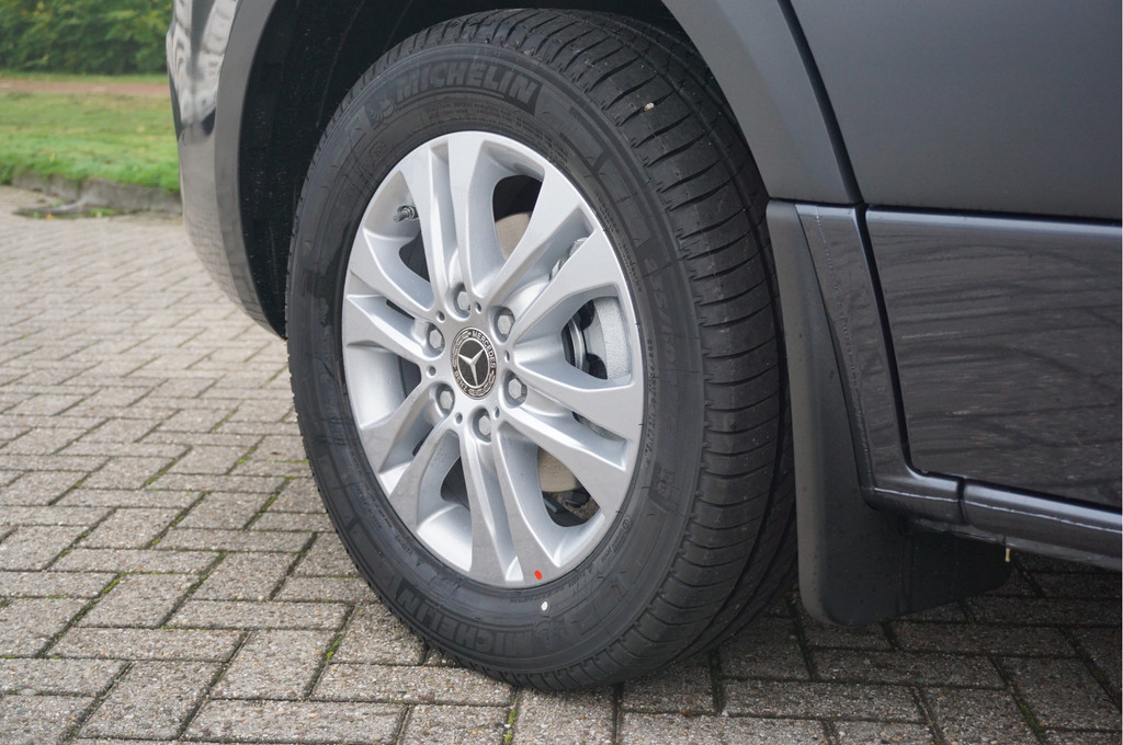 Mercedes-Benz Sprinter 319CDI Select L2H2 BPM VRIJ!! 10.25 Mbux, ACC, LED, 17 LM!! NR. 686 17