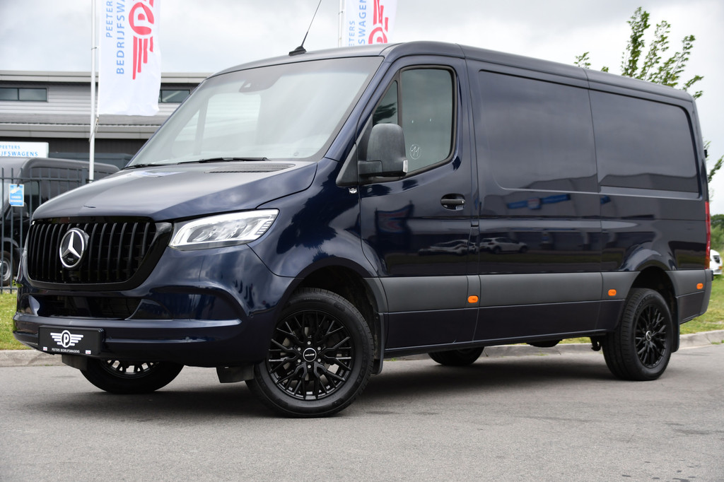 Mercedes-Benz Sprinter 319 V6 3.0 CDI L2H1 PB Edition Adapteive Cruise, 360 Camera, Carplay, LED, 10,5 Mbux, LED, Sensoren, Trekhaak, Multimedia, Uniek!