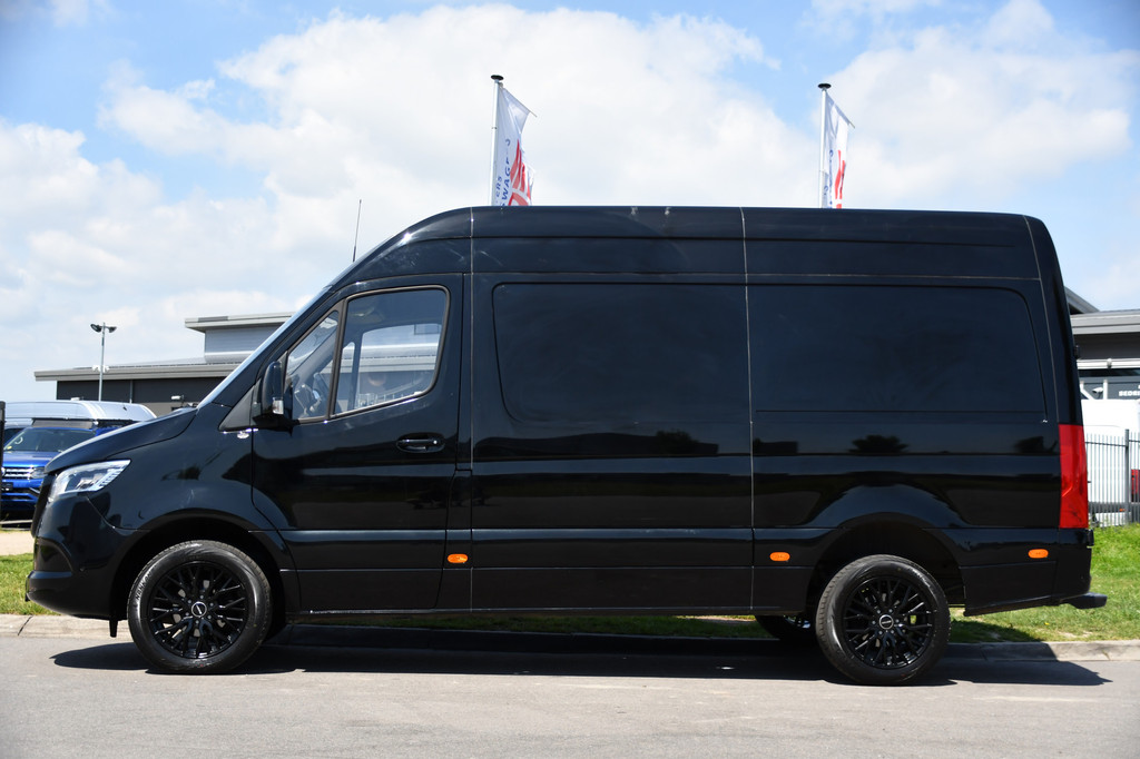 Mercedes-Benz Sprinter 319 V6 3.0 CDI L2H2 Black Edition Camera, Cruise, Carplay, LED, Automaat, 190pk, Multimedia, Lederstuur, Uniek! 8