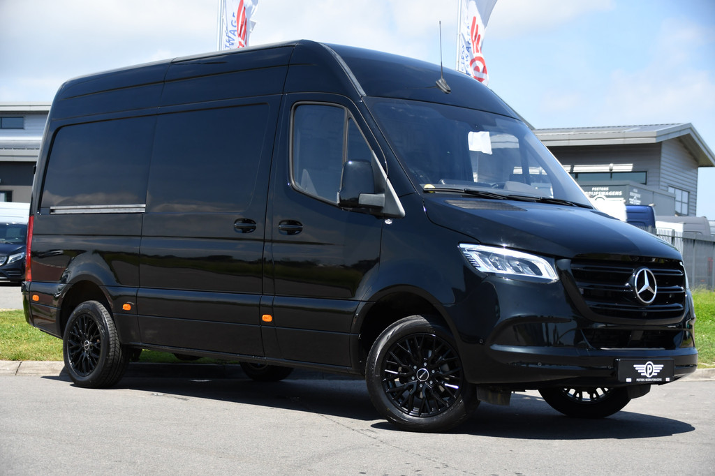 Mercedes-Benz Sprinter 319 V6 3.0 CDI L2H2 Black Edition Camera, Cruise, Carplay, LED, Automaat, 190pk, Multimedia, Lederstuur, Uniek! 9