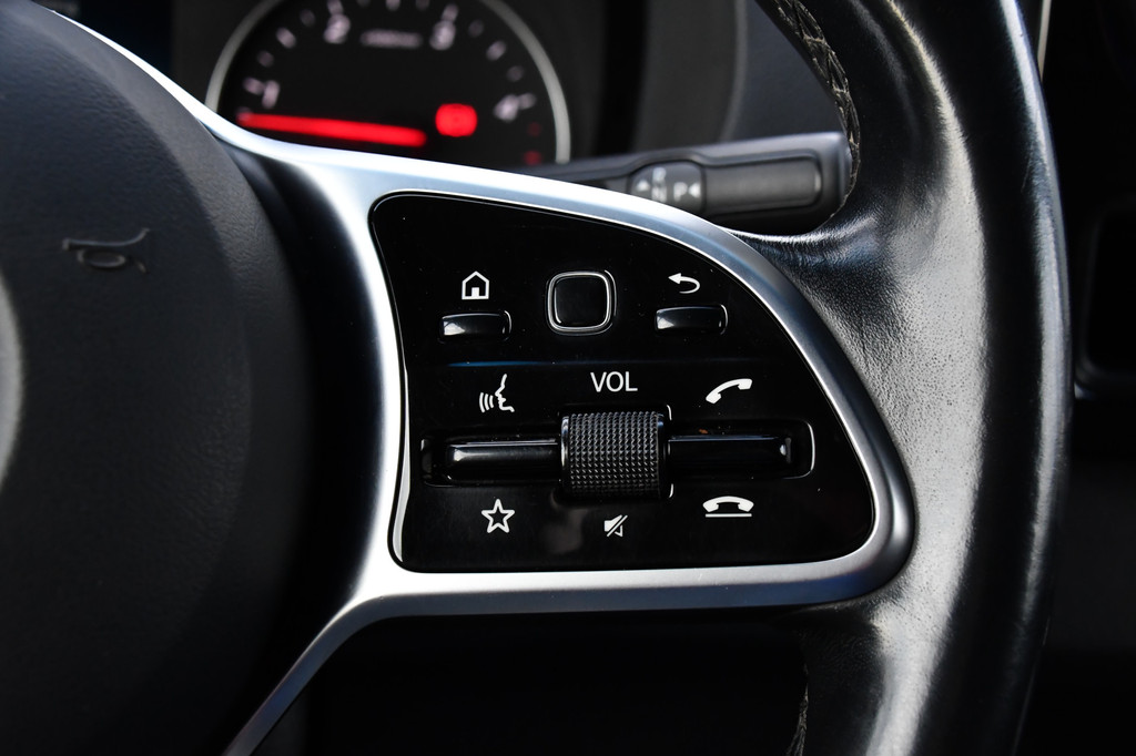 Mercedes-Benz Sprinter 319 V6 3.0 CDI L2H2 Black Edition Full Options!, Adaptieve Cruise, 360 Camera, 2 x schuifdeur, 3500kg Trekhaak, 10,5 Mbux, Navi, Stoelverwarming, Uniek! 18