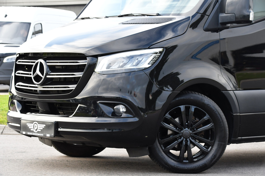Mercedes-Benz Sprinter 319 V6 3.0 CDI L2H2 Black Edition Full Options!, Adaptieve Cruise, 360 Camera, 2 x schuifdeur, 3500kg Trekhaak, 10,5 Mbux, Navi, Stoelverwarming, Uniek! 7
