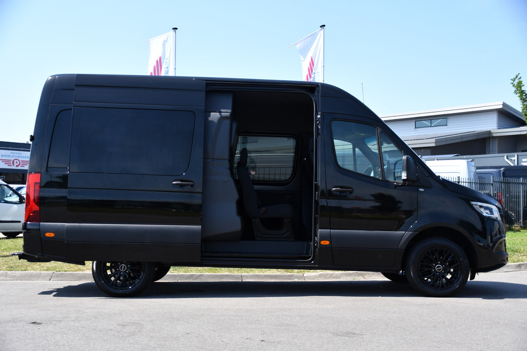 Mercedes-Benz Sprinter 319 V6 3.0 CDI L2H2 DC Black Edition Full Options! 360 Camera, Cruise, Carplay, 10,5 Mbux, LED, 2 x Geveerde stoel, Stoelverwarming, Sensoren, Uniek! 11