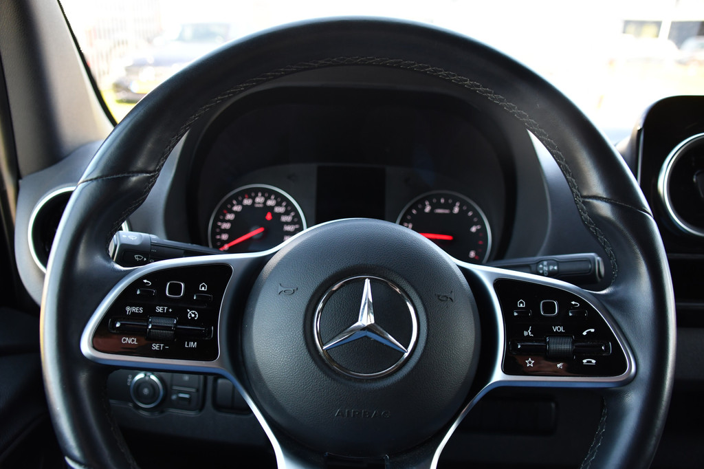 Mercedes-Benz Sprinter 319 V6 3.0 CDI L2H2 DC PB Edition Cruise, 360 Camera, Carplay, LED, 190pk, Virtual, Geveerde stoel, NAVI, Automaat, Uniek! 14