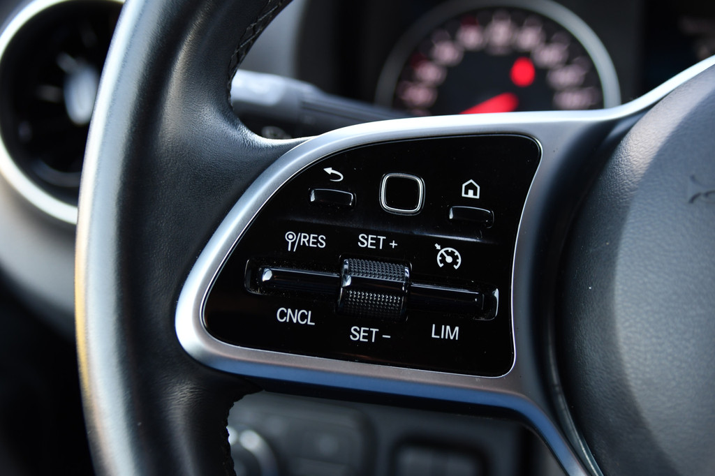 Mercedes-Benz Sprinter 319 V6 3.0 CDI L2H2 DC PB Edition Cruise, 360 Camera, Carplay, LED, 190pk, Virtual, Geveerde stoel, NAVI, Automaat, Uniek! 15