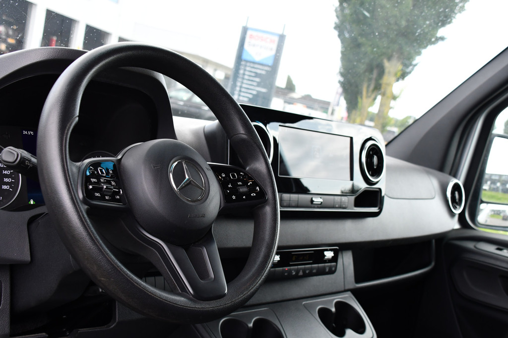 Mercedes-Benz Sprinter 319 V6 3.0 CDI L2H2 PB Edition 360 Camera, Camera, Carplay, LED, Leder, 10,5 Mbux, Standkachel, Trekhaak, Uniek! 12