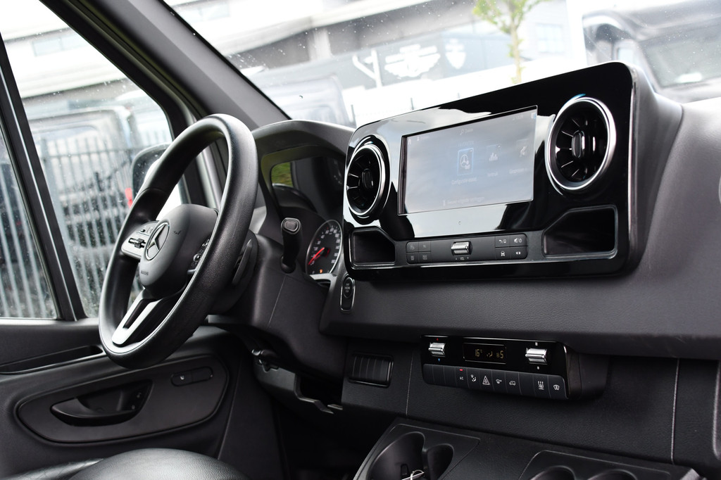 Mercedes-Benz Sprinter 319 V6 3.0 CDI L2H2 PB Edition 360 Camera, Camera, Carplay, LED, Leder, 10,5 Mbux, Standkachel, Trekhaak, Uniek! 14
