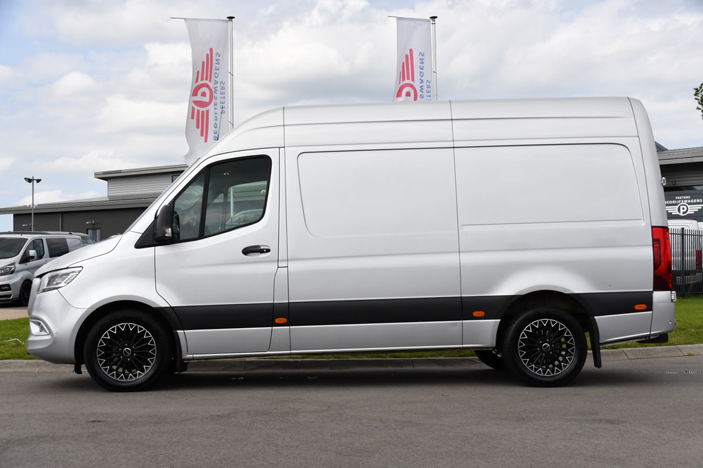 Mercedes-Benz Sprinter 319 V6 3.0 CDI L2H2 PB Edition 360 Camera, Camera, Carplay, LED, Leder, 10,5 Mbux, Standkachel, Trekhaak, Uniek! 9
