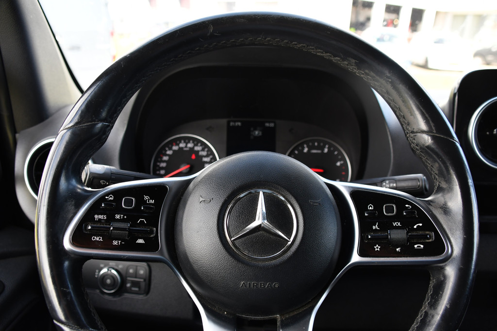 Mercedes-Benz Sprinter 319 V6 3.0 CDI L2H2 PB Edition Camera, Cruise, Carplay, 10,5 Mbux, LED, Sensoren, 190pk, Uniek! Automaat, Uniek! 14