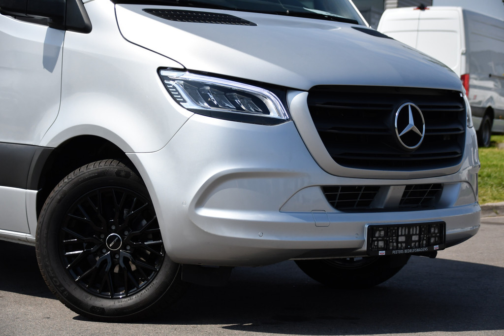 Mercedes-Benz Sprinter 319 V6 3.0 CDI L2H2 PB Edition Camera, Cruise, Carplay, 190pk, Automaat, LED, Trekhaak, Dodehoek, Sensoren, NAVI, Uniek! 7