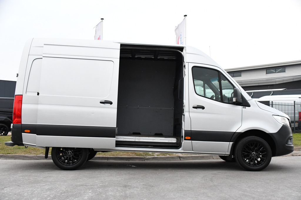 Mercedes-Benz Sprinter 319 V6 3.0 CDI L2H2 PB Edition Camera, Cruise, Stoelverwarming, 190pk, Standkachel, Airco, Uniek! 11