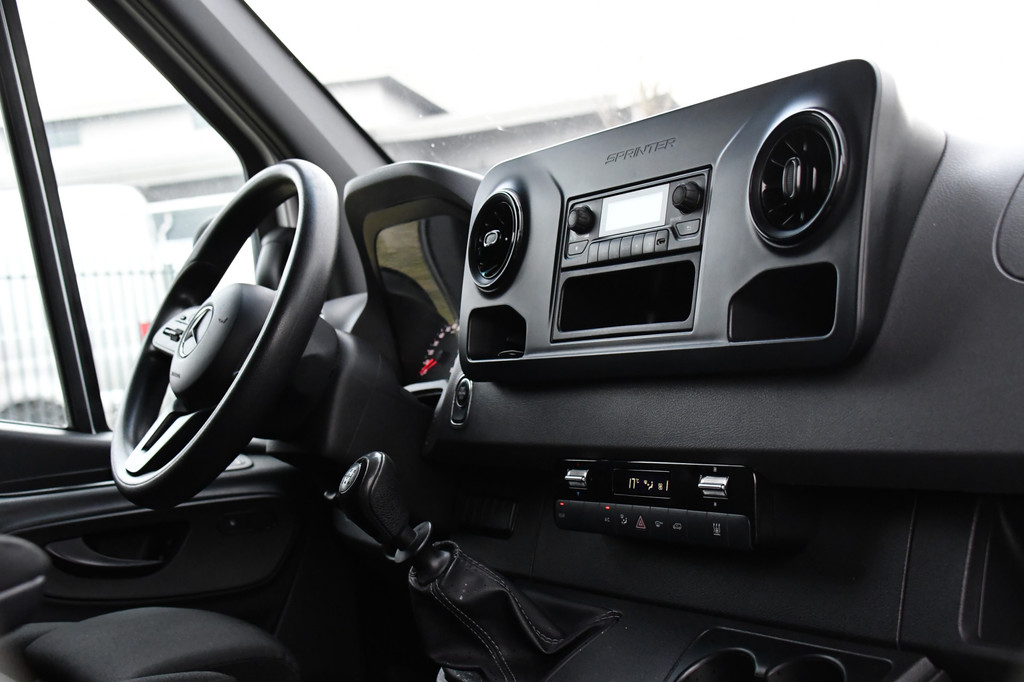 Mercedes-Benz Sprinter 319 V6 3.0 CDI L2H2 PB Edition Camera, Cruise, Stoelverwarming, 190pk, Standkachel, Airco, Uniek! 14