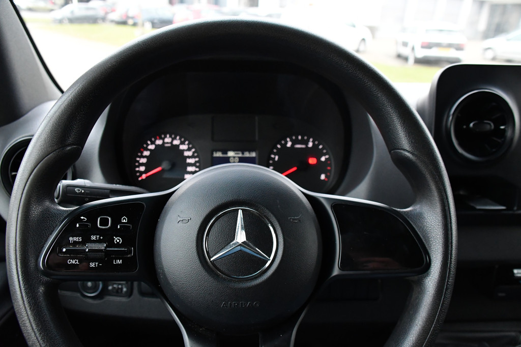 Mercedes-Benz Sprinter 319 V6 3.0 CDI L2H2 PB Edition Camera, Cruise, Stoelverwarming, 190pk, Standkachel, Airco, Uniek! 16
