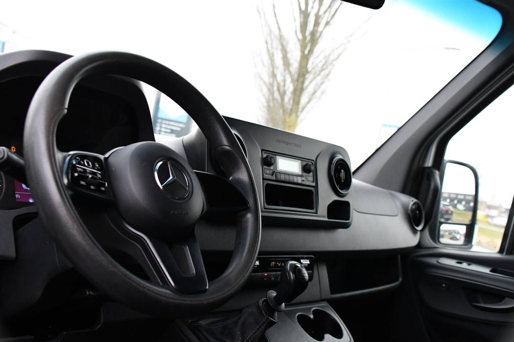 Mercedes-Benz Sprinter 319 V6 3.0 CDI L2H2 PB Edition Camera, Cruise, Stoelverwarming, 190pk, Standkachel, Airco, Uniek! 2