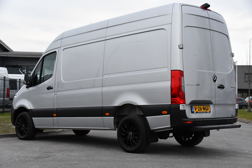 Mercedes-Benz Sprinter 319 V6 3.0 CDI L2H2 PB Edition Camera, Cruise, Stoelverwarming, 190pk, Standkachel, Airco, Uniek! 3