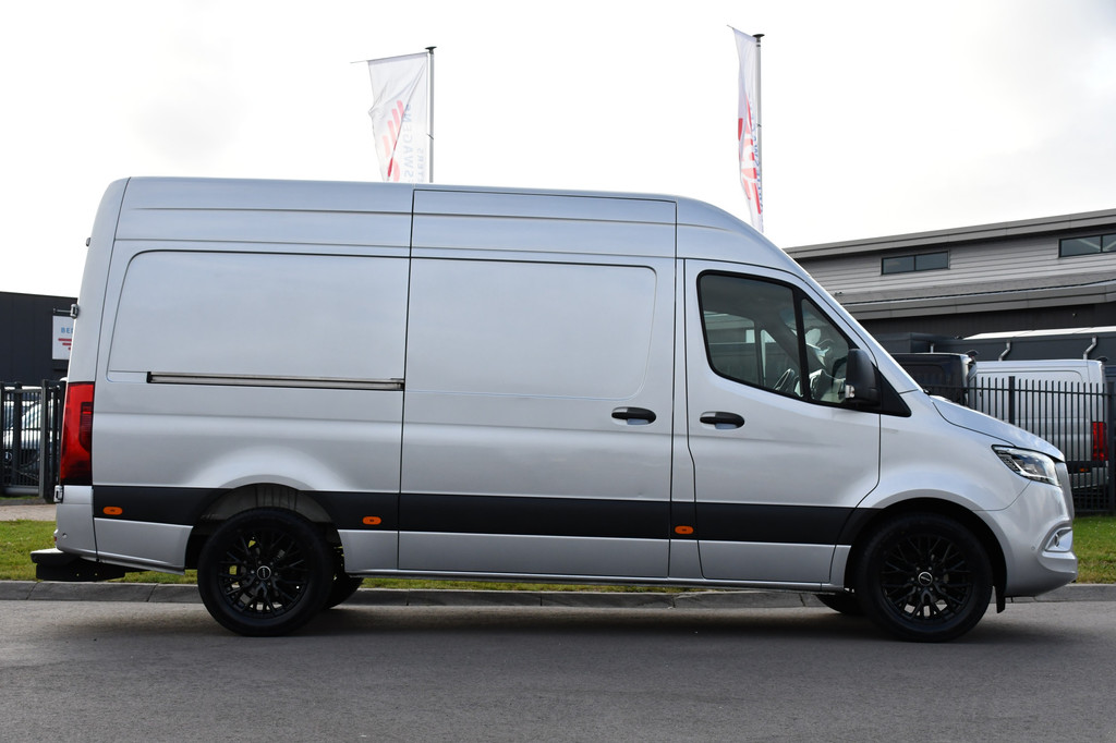 Mercedes-Benz Sprinter 319 V6 3.0 CDI L2H2 PB Edition Marge! 360 Camera, Cruise, Carplay, 3500kg Trekhaak, 10,5 Mbux, LED, Stoelverwarming, 360 Sensoren, Uniek! 11