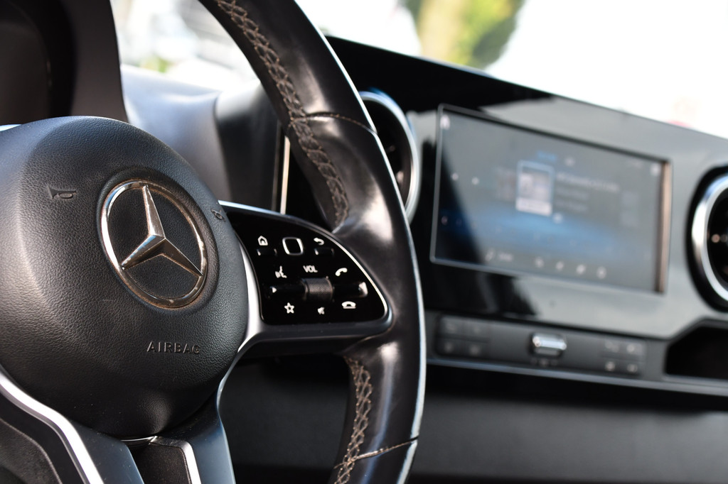 Mercedes-Benz Sprinter 319 V6 3.0 CDI L2H2 PB Edition Marge! 360 Camera, Cruise, Carplay, 3500kg Trekhaak, 10,5 Mbux, LED, Stoelverwarming, 360 Sensoren, Uniek! 15