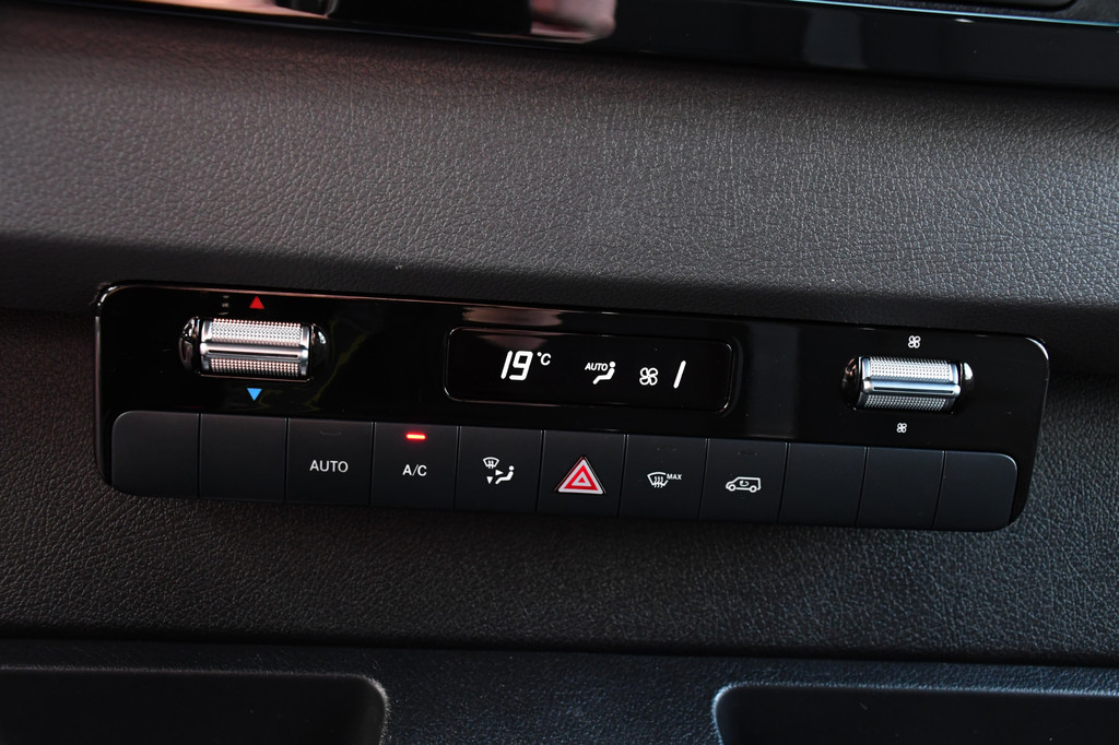 Mercedes-Benz Sprinter 319 V6 3.0 CDI L2H2 PB Edition Marge! 360 Camera, Cruise, Carplay, 3500kg Trekhaak, 10,5 Mbux, LED, Stoelverwarming, 360 Sensoren, Uniek! 20