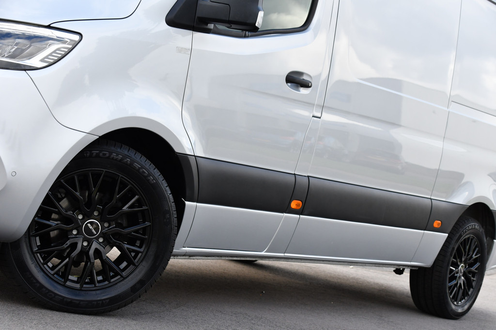 Mercedes-Benz Sprinter 319 V6 3.0 CDI L2H2 PB Edition Marge! 360 Camera, Cruise, Carplay, 3500kg Trekhaak, 10,5 Mbux, LED, Stoelverwarming, 360 Sensoren, Uniek! 9