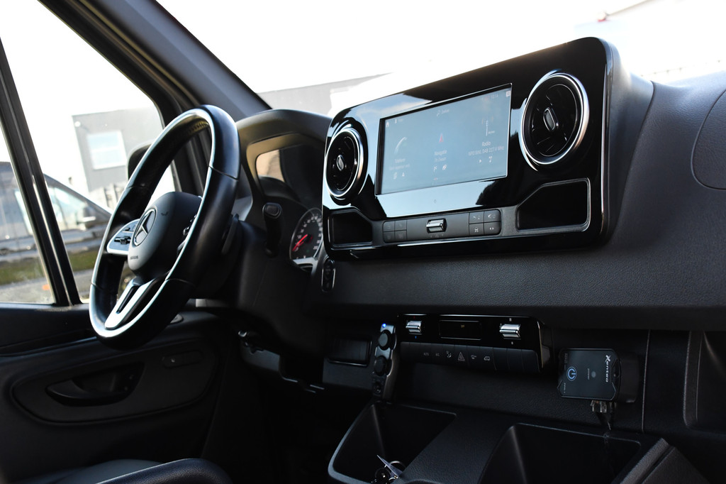 Mercedes-Benz Sprinter 319 V6 3.0 CDI L3H2 PB Edition Adaptieve Cruise, 360 Camera, 10,5 Mbux, LED, 3500kg Trekhaak, Automaat, Stoelverwarming, Sensoren, Uniek! 14