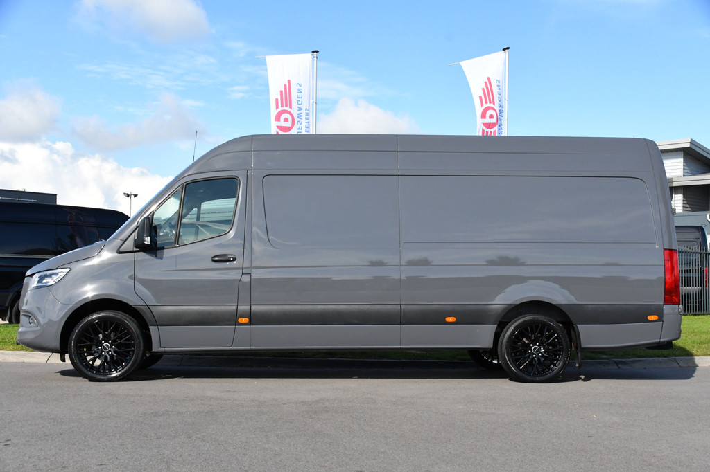 Mercedes-Benz Sprinter 319 V6 3.0 CDI L3H2 PB Edition Adaptieve Cruise, 360 Camera, 10,5 Mbux, LED, 3500kg Trekhaak, Automaat, Stoelverwarming, Sensoren, Uniek! 9