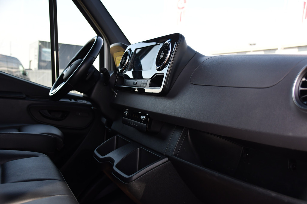 Mercedes-Benz Sprinter 319 V6 3.0 CDI L3H2 PB Edition Adaptieve Cruise, 360 Camera, Carplay, LED, Stoelverwarming, Multimedia, 10,5 Mbux, 15