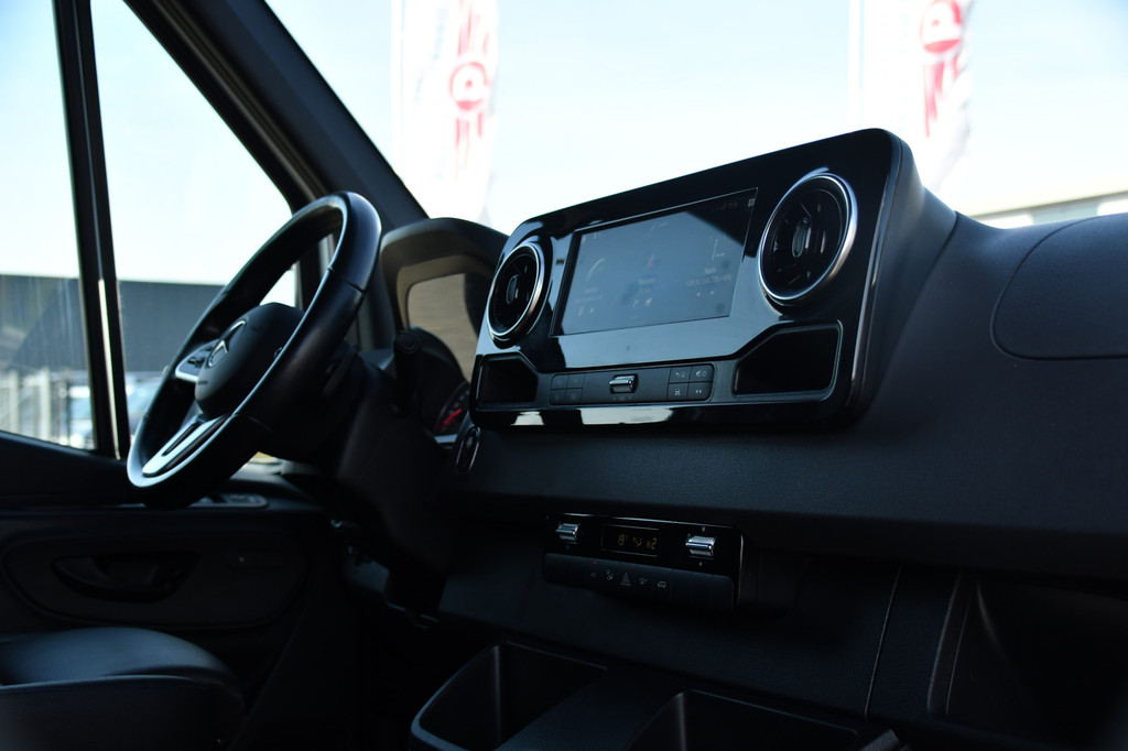 Mercedes-Benz Sprinter 319 V6 3.0 CDI L3H2 PB Edition Adaptieve Cruise, 360 Camera, Carplay, LED, Stoelverwarming, Multimedia, 10,5 Mbux, 16