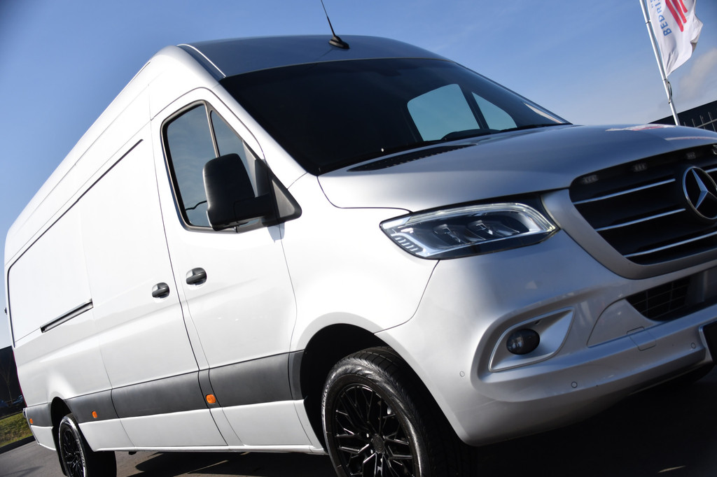 Mercedes-Benz Sprinter 319 V6 3.0 CDI L3H2 PB Edition Adaptieve Cruise, 360 Camera, Carplay, LED, Stoelverwarming, Multimedia, 10,5 Mbux, 19