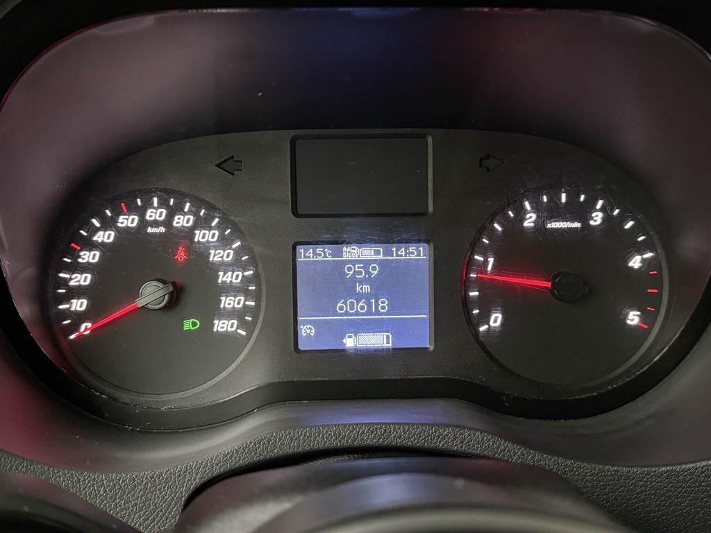 Mercedes-Benz Sprinter 514CDI Kipper | Materiaalkast | 3500Kg Trekhaak | Multimedia | Airco | Cruise | 3-Persoons 13