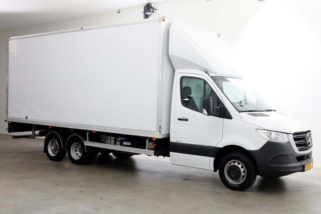Mercedes-Benz Sprinter 515 CDI 150pk 9G Automaat Clixtar BE-Combi Bakwagen met deuren 2870kg laden L557cm 08-2022 10