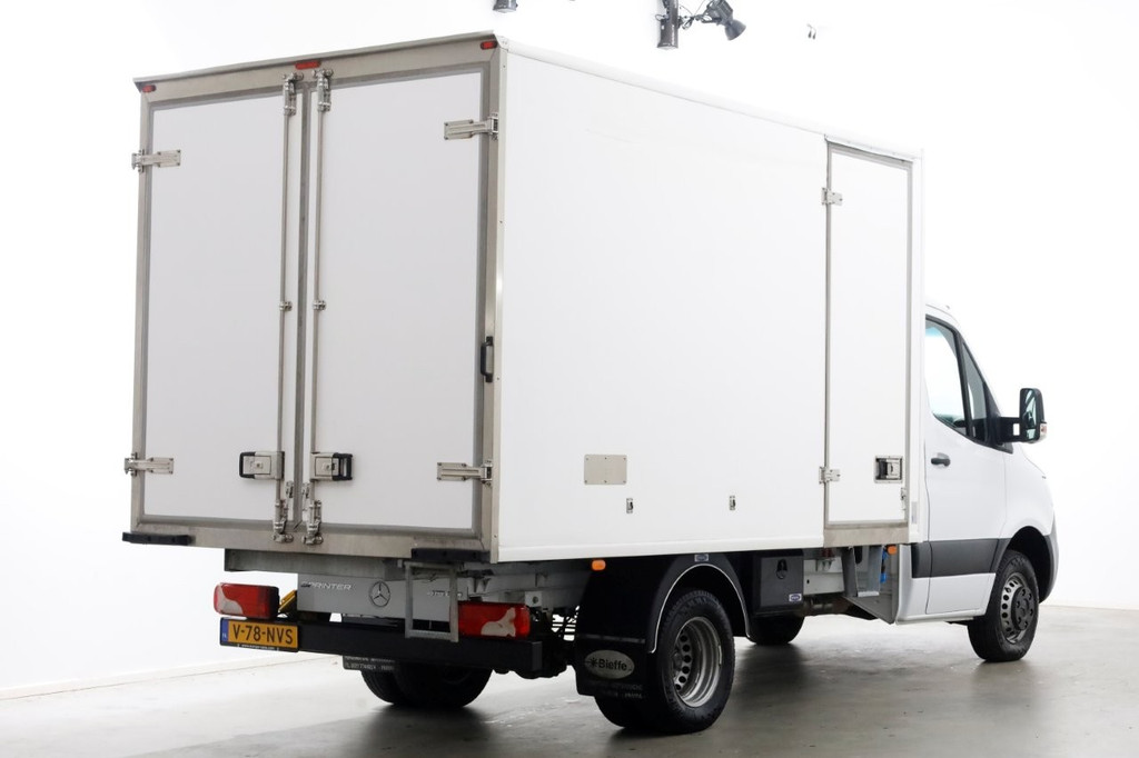Mercedes-Benz Sprinter 515 CDI 150pk RWD L2 Koelwagen 12V+230V Xarios 5 01-2023 11