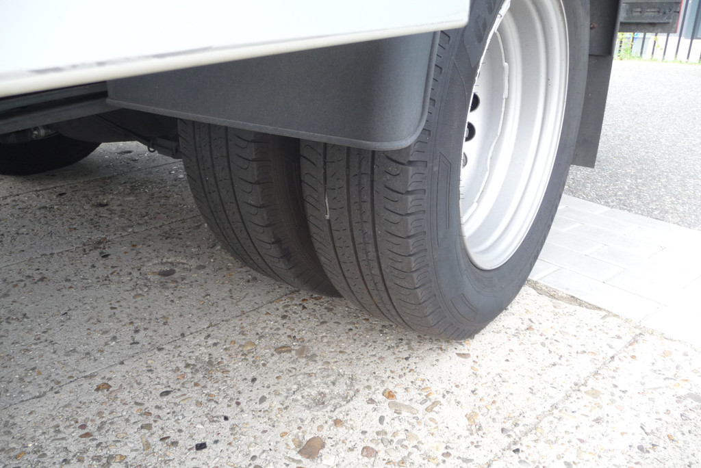 Mercedes-Benz Sprinter 515 CDI 432 bak en laadklep autm zijdeur, trekhaak 15