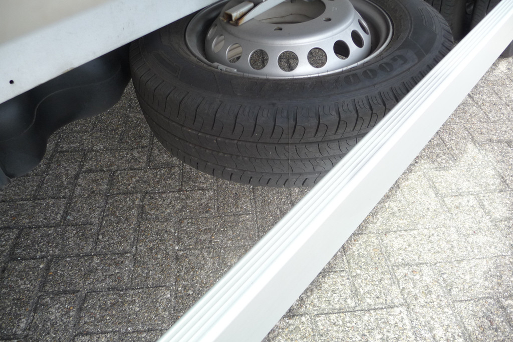 Mercedes-Benz Sprinter 515 CDI 432 bak en laadklep autm zijdeur, trekhaak 21