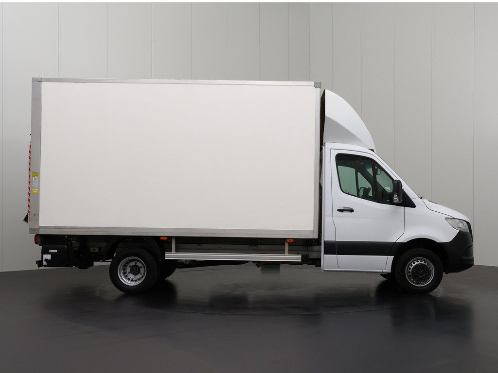 Mercedes-Benz Sprinter 515CDI 9G-Tronic Automaat Bakwagen+Laadklep | Airco | Cruise | Camera | 3-Persoons | Dakspoiler 13